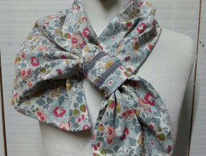 Foulard asymétrique Liberty Betsy